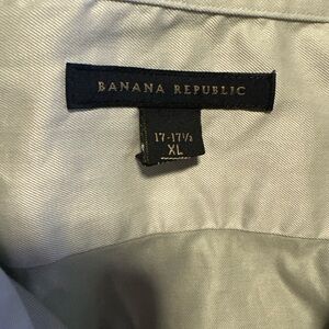 Banana Republic Tailored Fit Non Iron XL Light Gray Long Sleeve Dressed Shirt